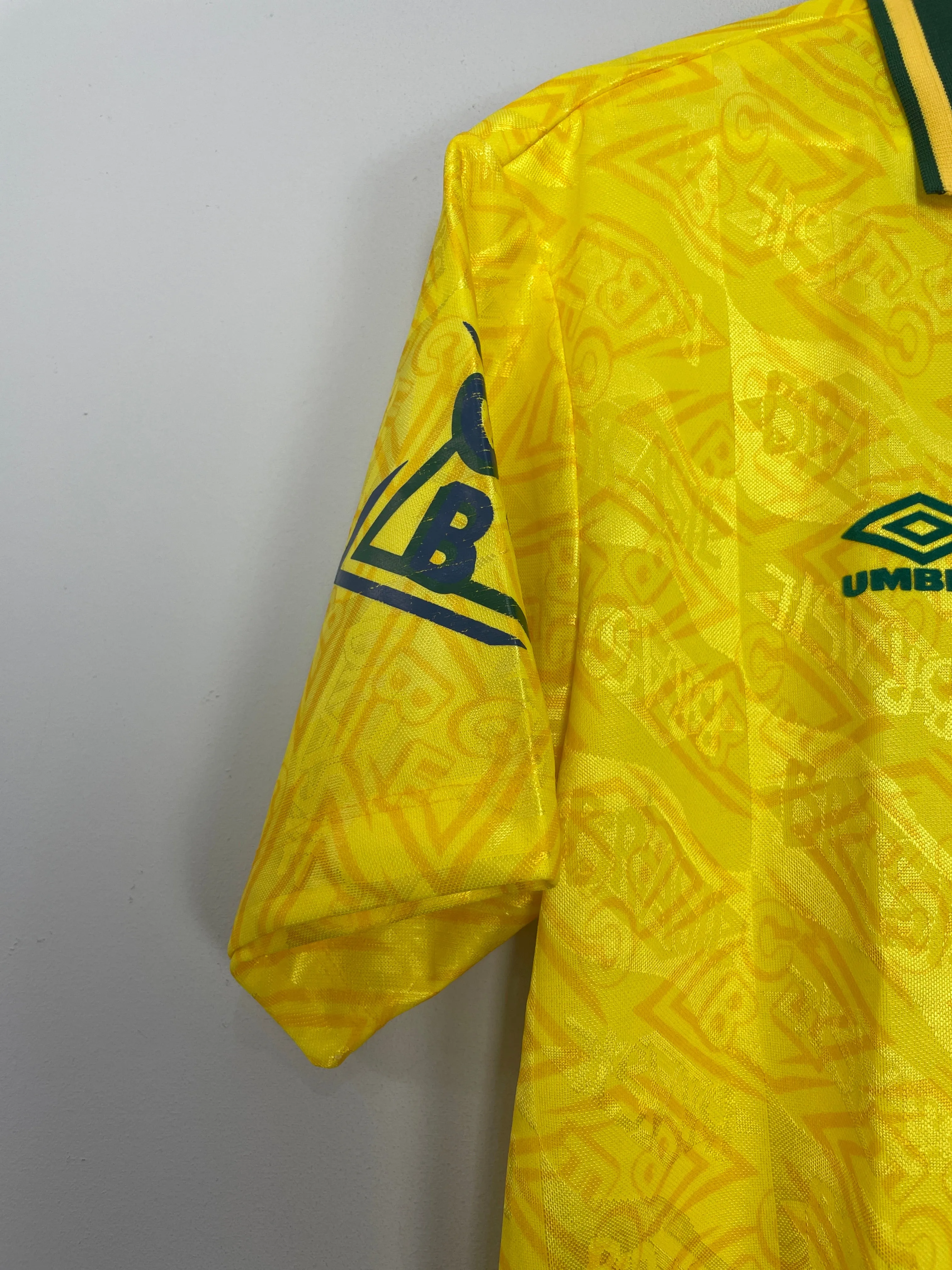 1991/93 BRAZIL HOME SHIRT (L) UMBRO