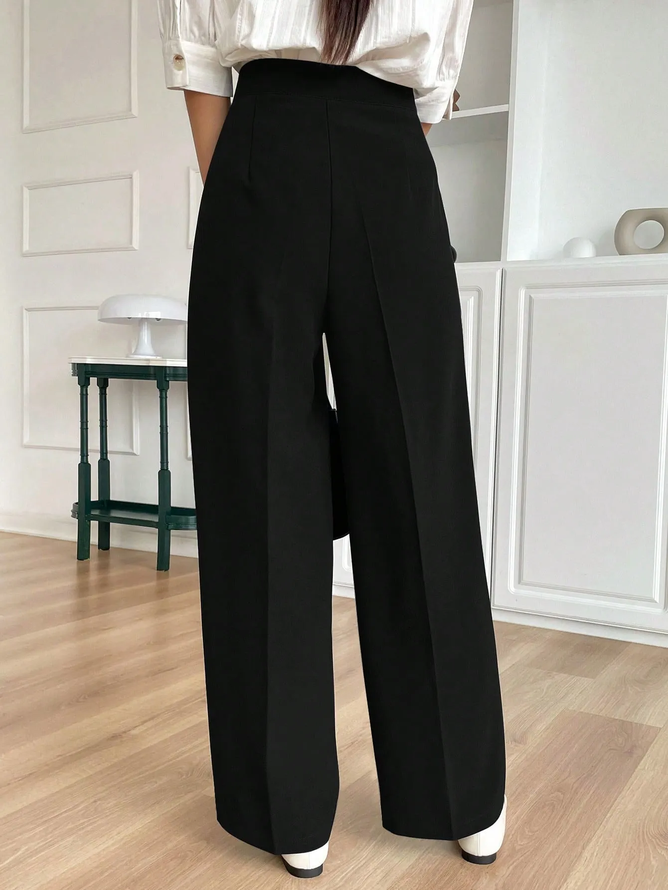 Black High Waist Plicated Detail Straight Leg Pants