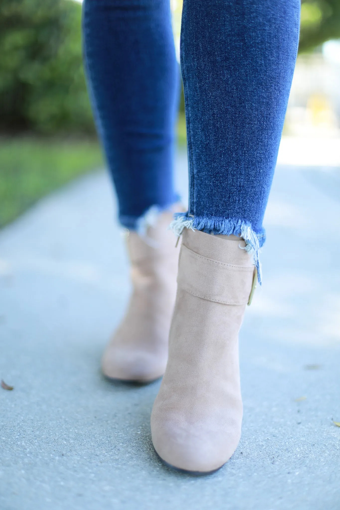 Buckle Bootie Warm Taupe