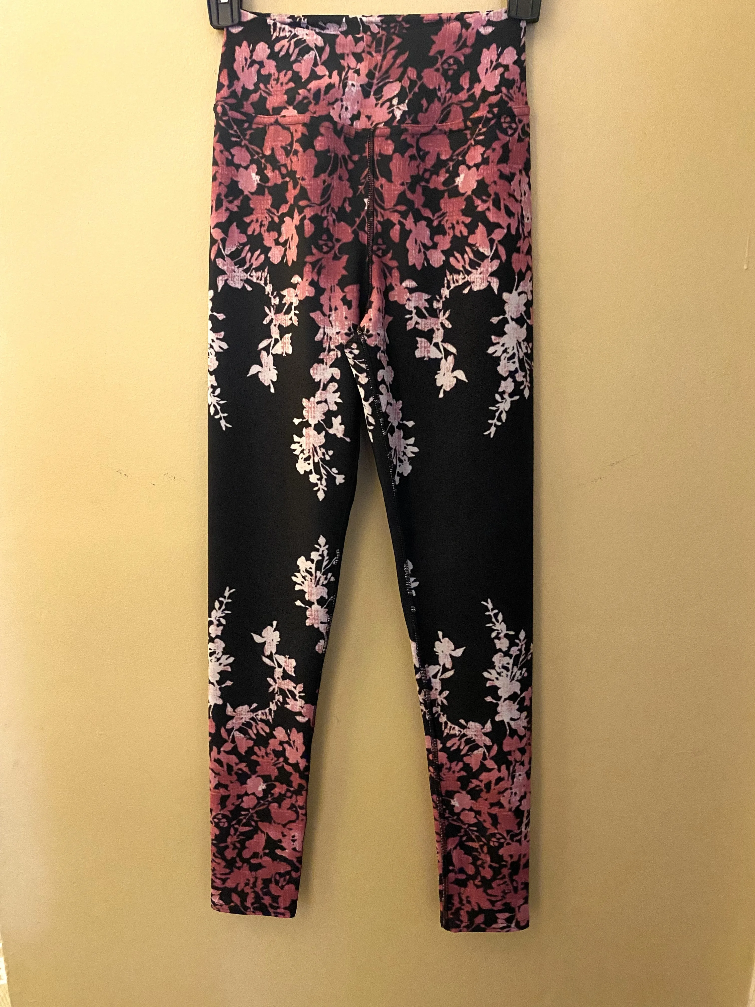 Pink Ombre' Leaves High Waist Pocket Leggings