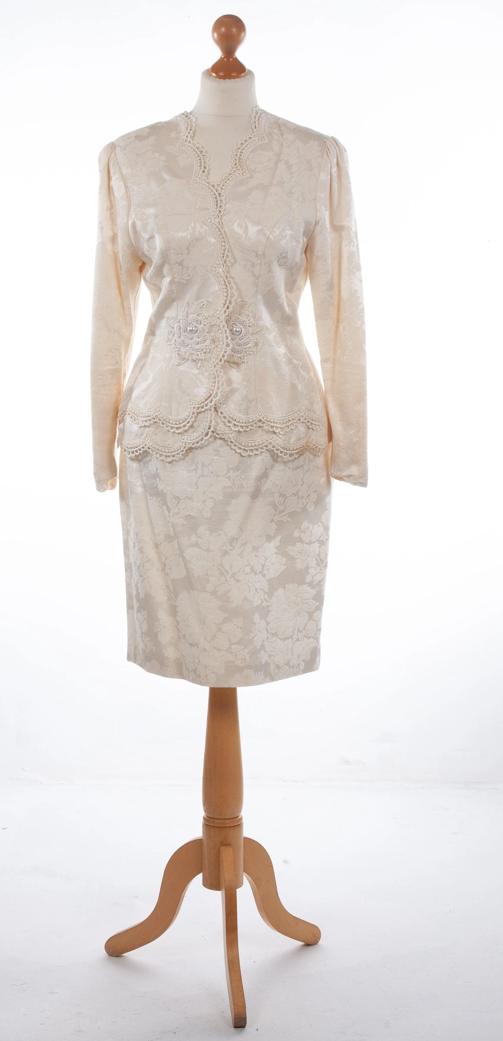 Scott McClintock Skirt Suit Ivory and Lace Scalloped Edge UK 12